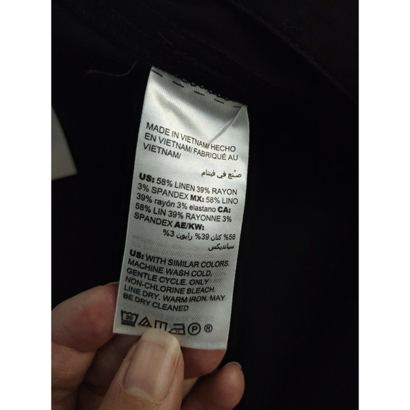 Chico's Black Cargo Ankle Pants Size 0R (4R) NWT Linen Blend - Picture 2 of 8